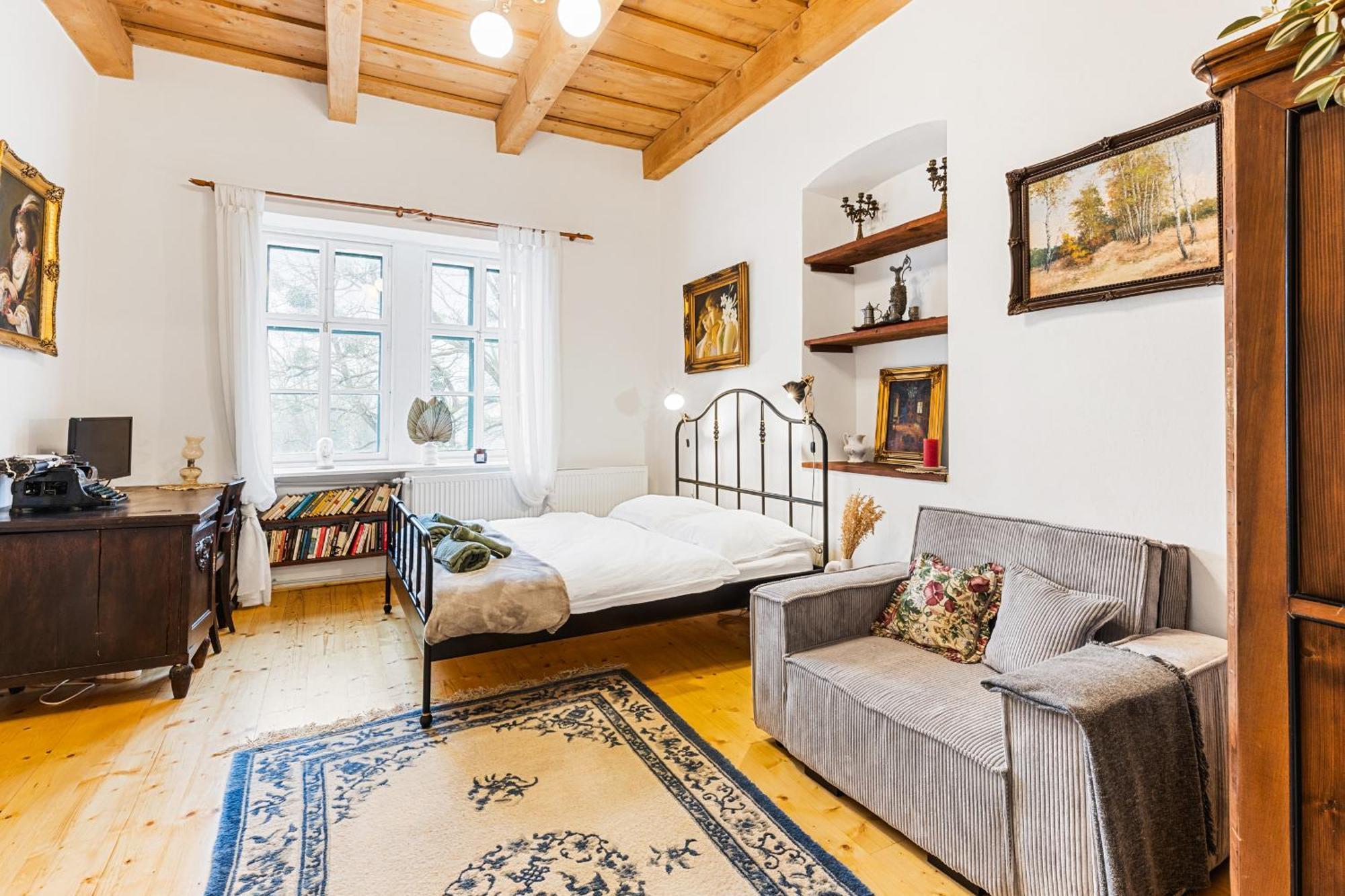 Sovi Dom- Historicke Apartmany Z 19 Storocia, 4Km Od Banskej Stiavnice Svaty Anton Exterior foto