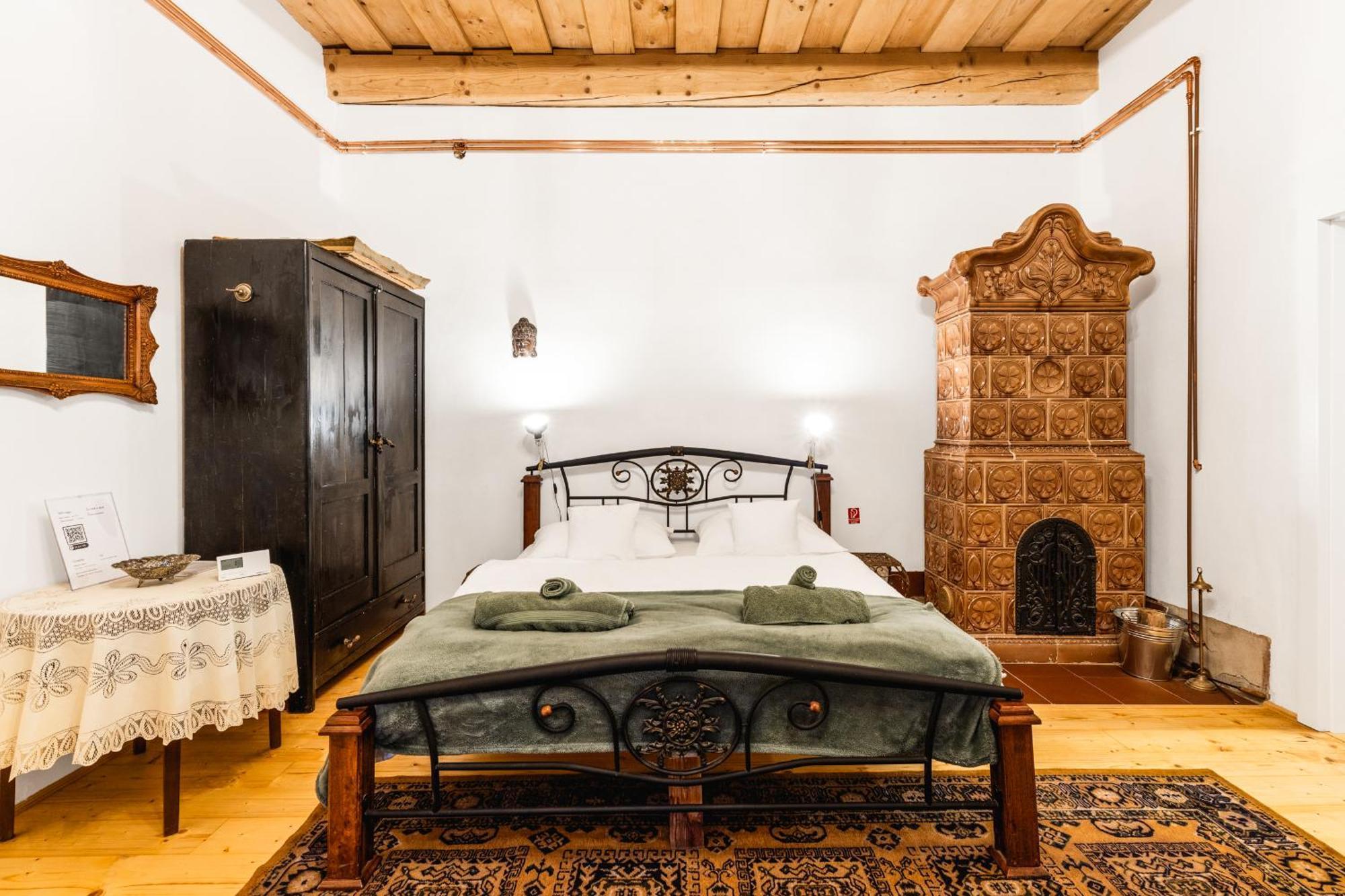 Sovi Dom- Historicke Apartmany Z 19 Storocia, 4Km Od Banskej Stiavnice Svaty Anton Exterior foto