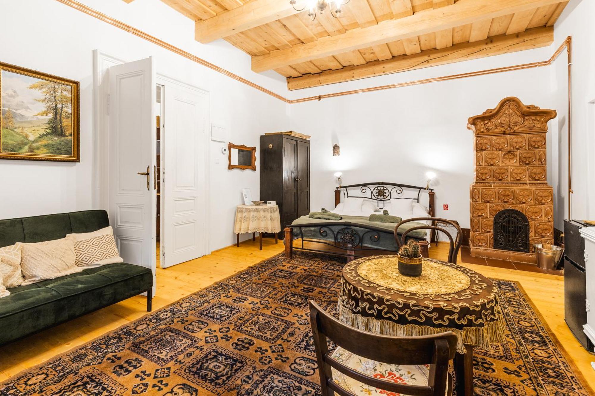 Sovi Dom- Historicke Apartmany Z 19 Storocia, 4Km Od Banskej Stiavnice Svaty Anton Exterior foto