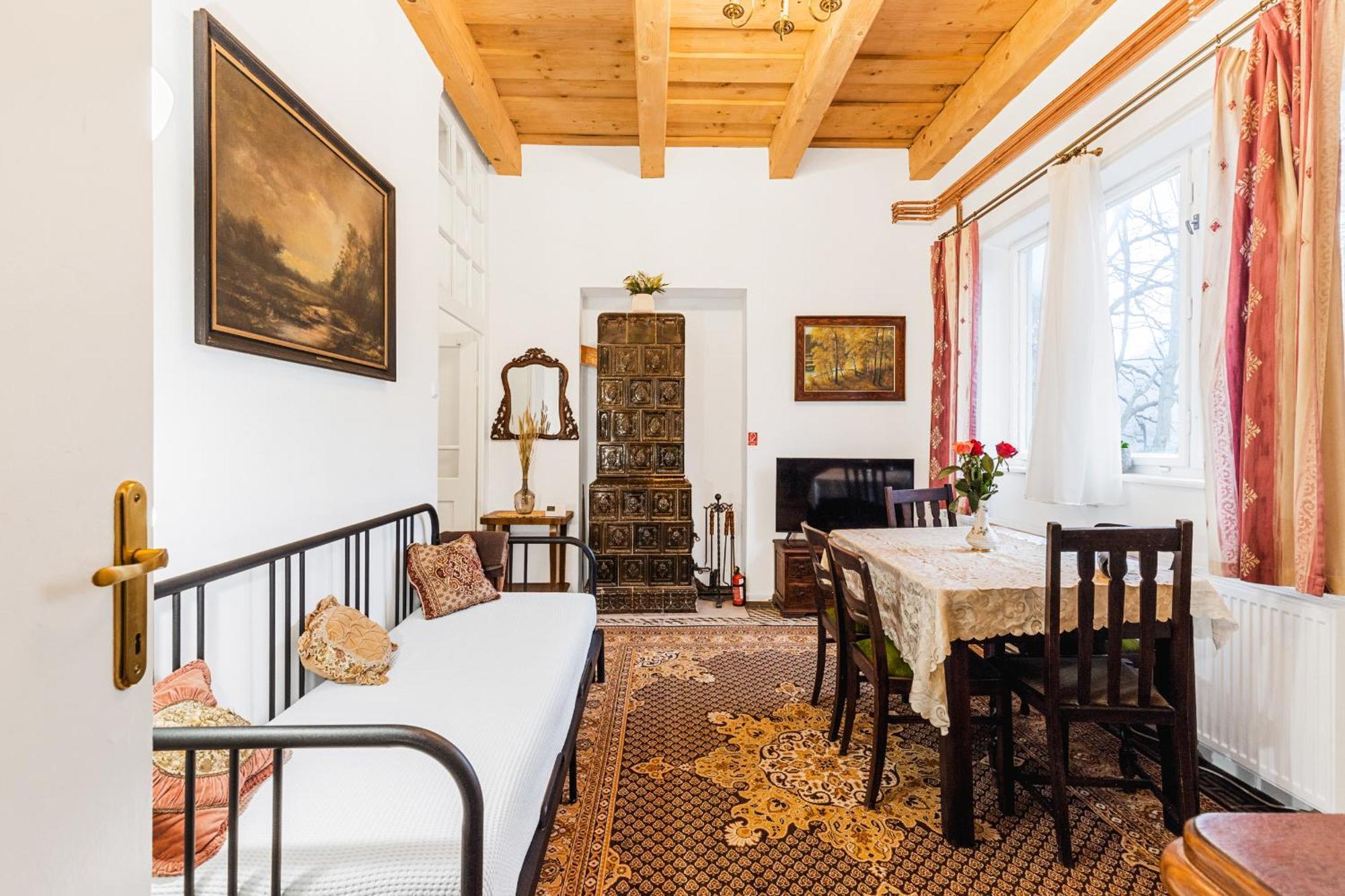 Sovi Dom- Historicke Apartmany Z 19 Storocia, 4Km Od Banskej Stiavnice Svaty Anton Exterior foto