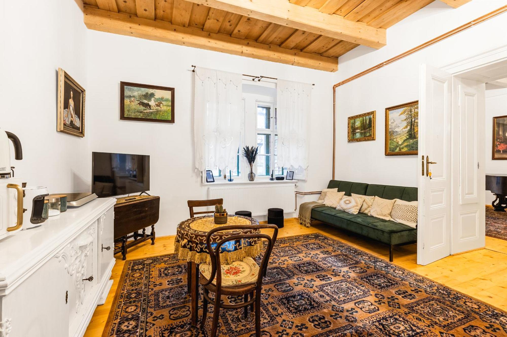Sovi Dom- Historicke Apartmany Z 19 Storocia, 4Km Od Banskej Stiavnice Svaty Anton Exterior foto