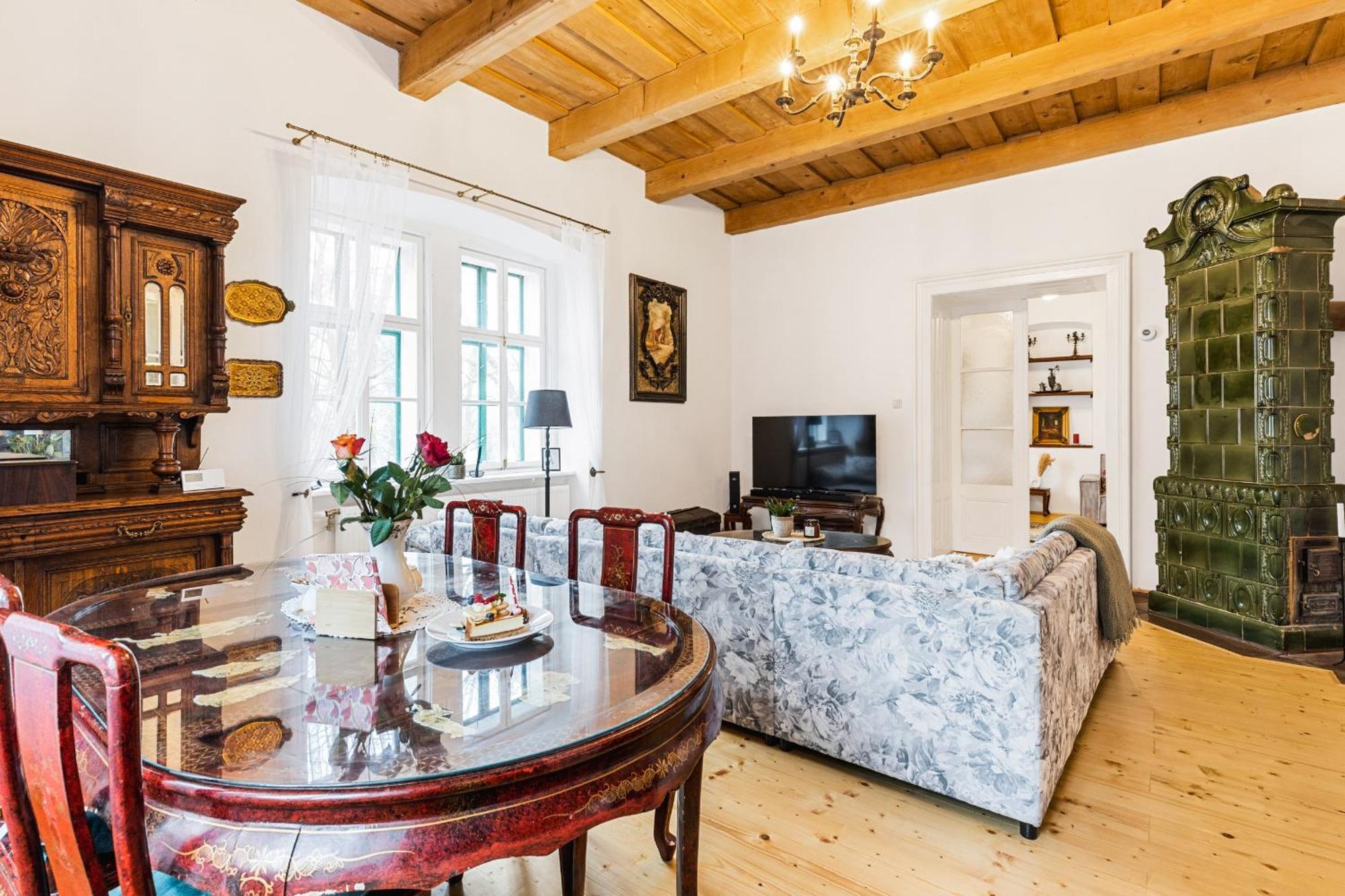 Sovi Dom- Historicke Apartmany Z 19 Storocia, 4Km Od Banskej Stiavnice Svaty Anton Exterior foto