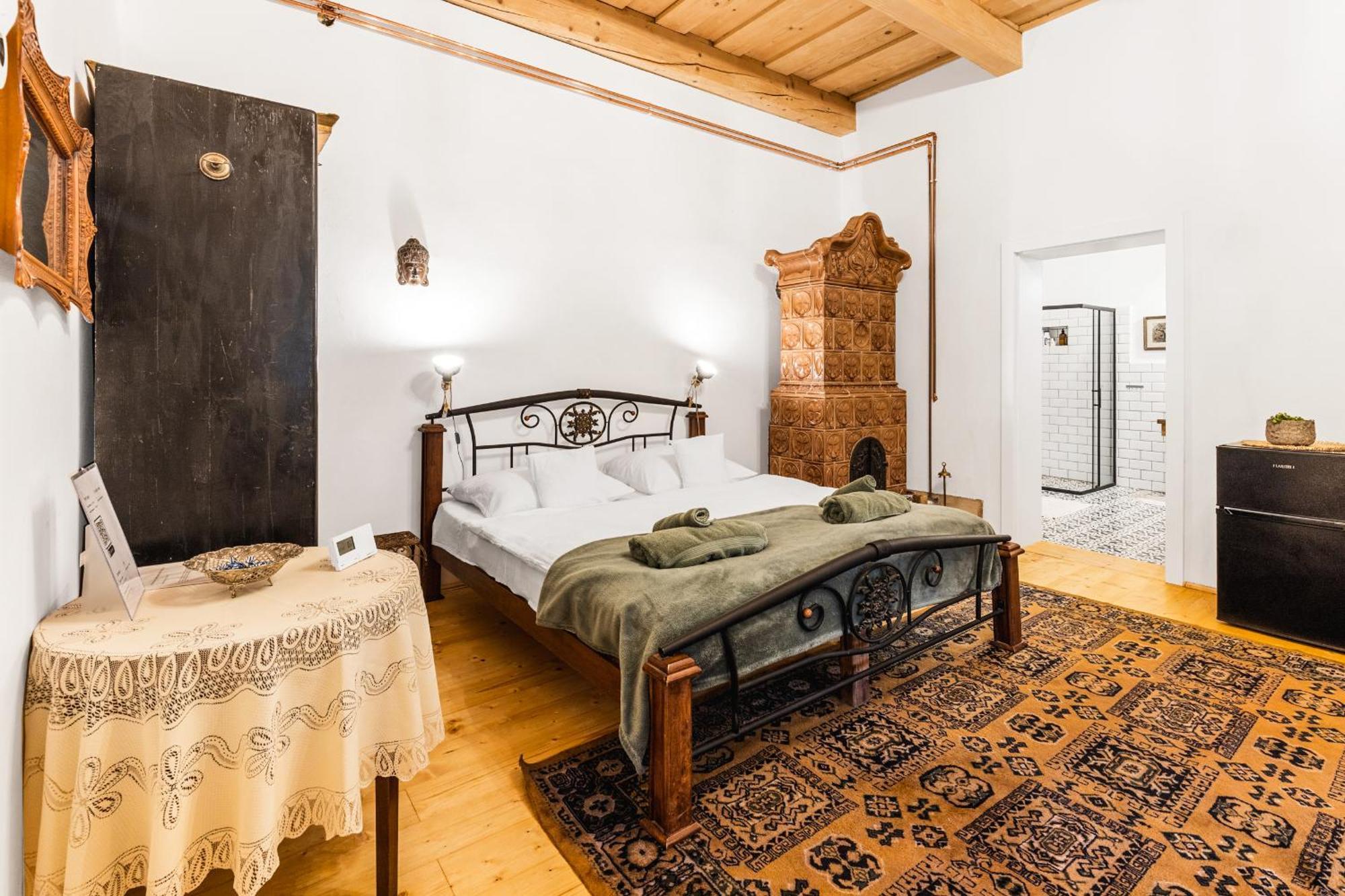 Sovi Dom- Historicke Apartmany Z 19 Storocia, 4Km Od Banskej Stiavnice Svaty Anton Exterior foto