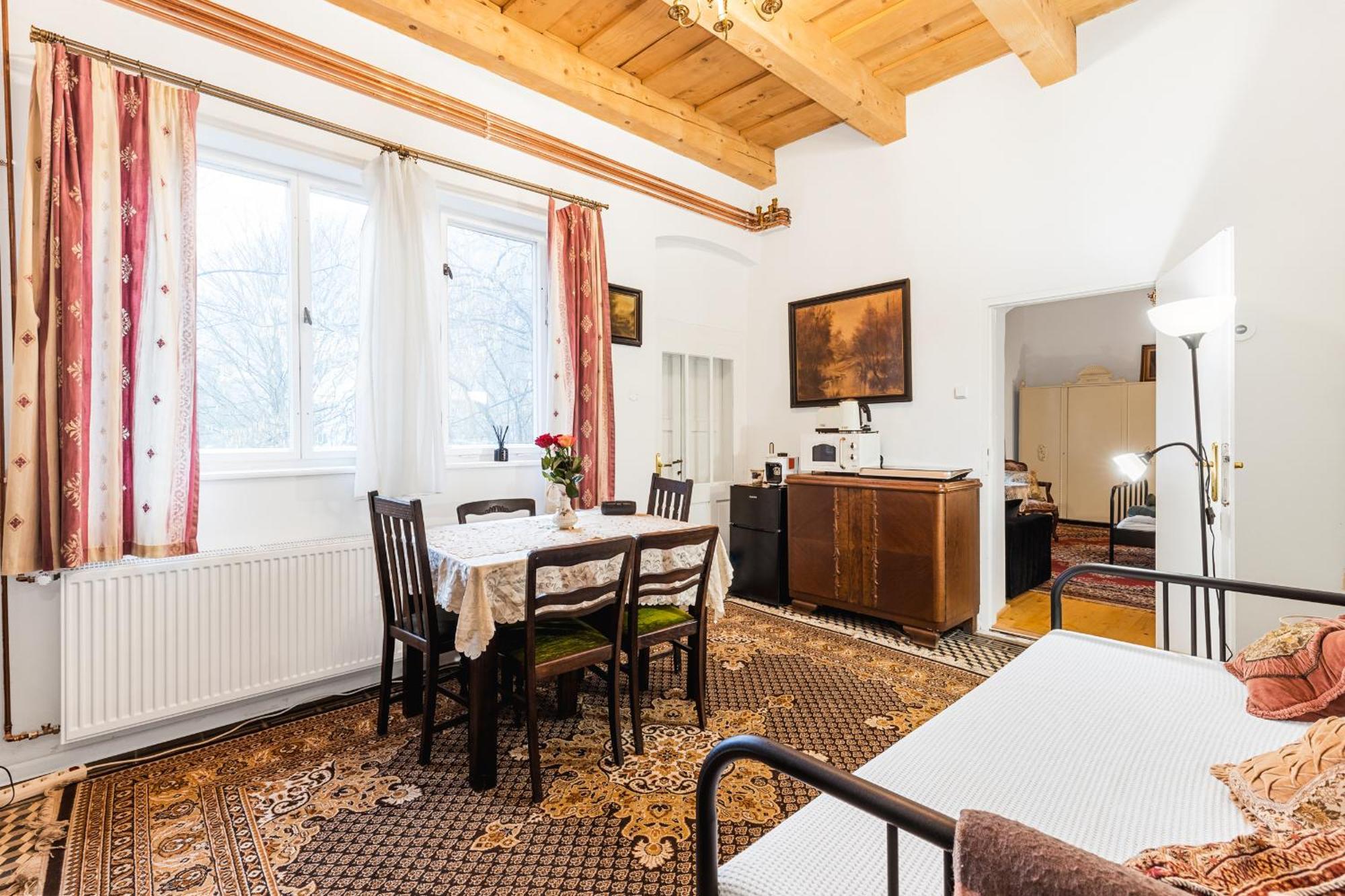 Sovi Dom- Historicke Apartmany Z 19 Storocia, 4Km Od Banskej Stiavnice Svaty Anton Exterior foto