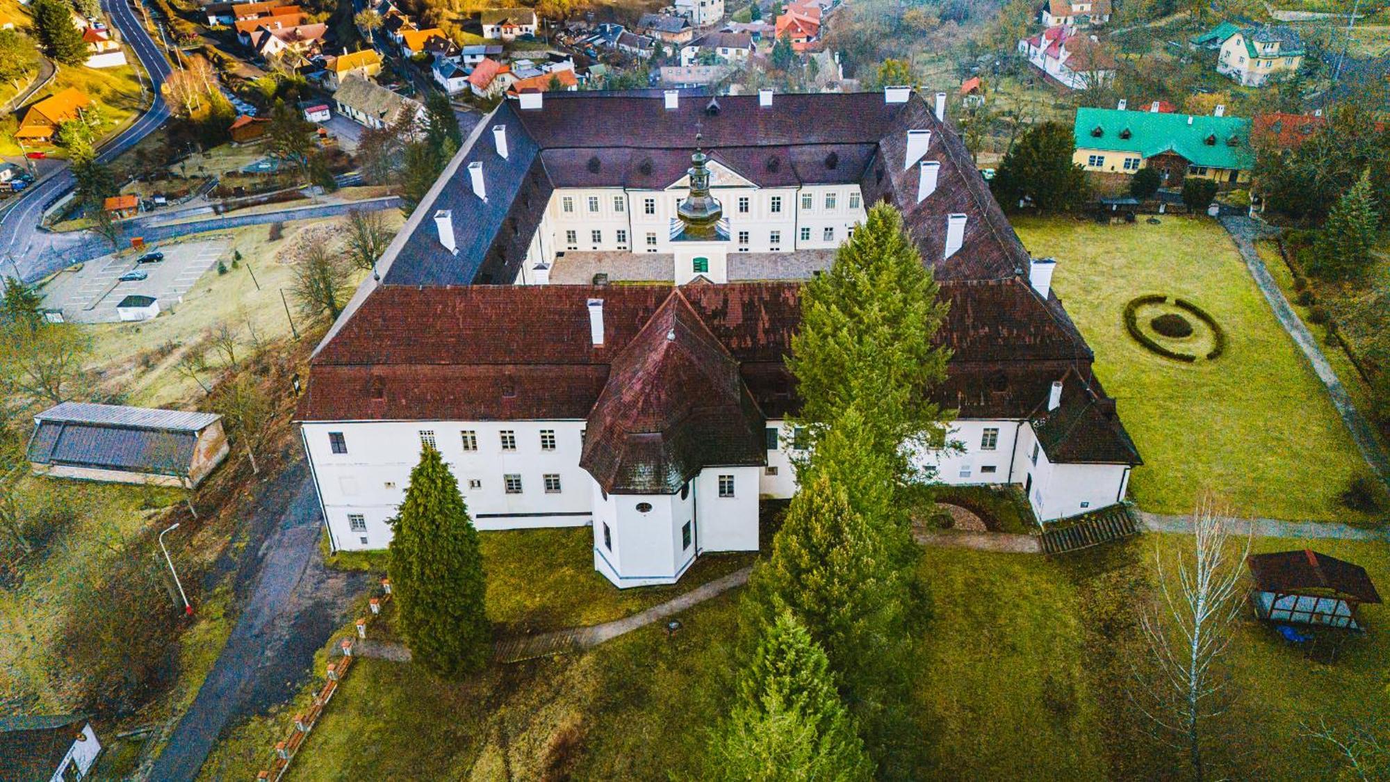 Sovi Dom- Historicke Apartmany Z 19 Storocia, 4Km Od Banskej Stiavnice Svaty Anton Exterior foto